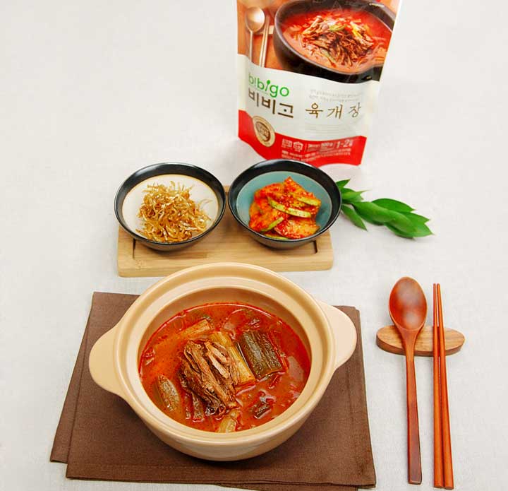 韓国食品のKFT bibigo・ユッケジャンスープ・500g（2人前）